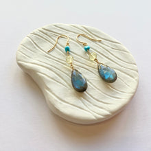 画像をギャラリービューアに読み込む, K18YG Colors ラブラドライト・イエロークオーツピアス