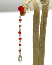 画像をギャラリービューアに読み込む, K18YG/K10YG Colors サルジ珊瑚ポストピアス(片耳用・チャーム付き)