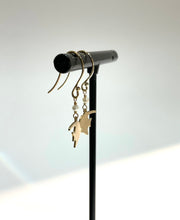 画像をギャラリービューアに読み込む, K10YG やいま いゆフックピアス