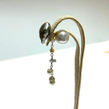 画像をギャラリービューアに読み込む, K18YG/ K10YG Colors 黒蝶真珠ポストピアス(片耳用・チャーム付き)-A