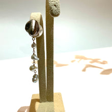 画像をギャラリービューアに読み込む, K18YG/ K10YG Colors 黒蝶真珠ポストピアス(片耳用・チャーム付き)-B