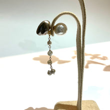 画像をギャラリービューアに読み込む, K18YG/ K10YG Colors 黒蝶真珠ポストピアス(片耳用・チャーム付き)-B