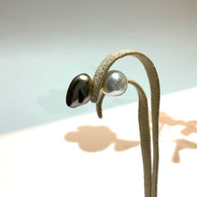 画像をギャラリービューアに読み込む, K18YG/ K10YG Colors 黒蝶真珠ポストピアス(片耳用・チャーム付き)-B