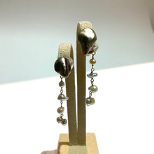 画像をギャラリービューアに読み込む, K18YG/ K10YG Colors 黒蝶真珠ポストピアス(片耳用・チャーム付き)-A