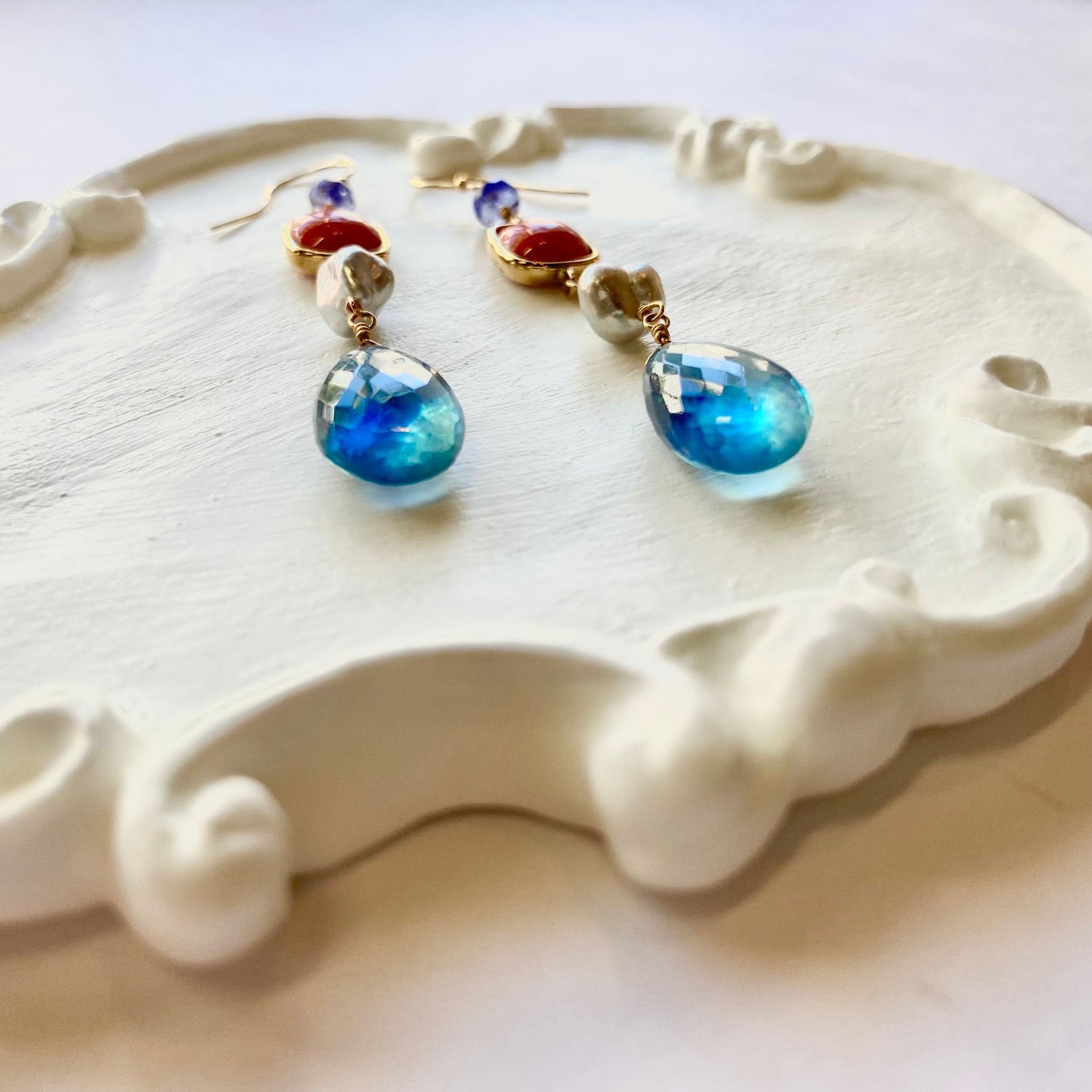 TILLA・EARTH K18YG Colors アクアマリン・桃珊瑚ピアス 石垣島