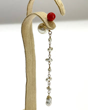 画像をギャラリービューアに読み込む, K18YG/K10YG Colors　サルジ珊瑚ポストピアス（片耳用・チャーム付き）
