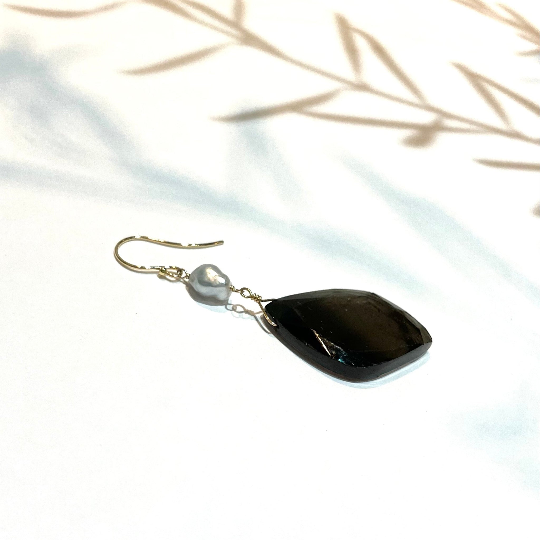 TILLA・EARTH K18YG/K10YG トルマリン片方ピアス 石垣島