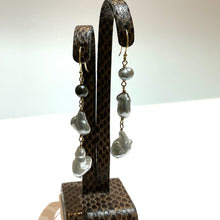 画像をギャラリービューアに読み込む, K18YG/K10YG　白蝶パールと黒蝶パールピアス
