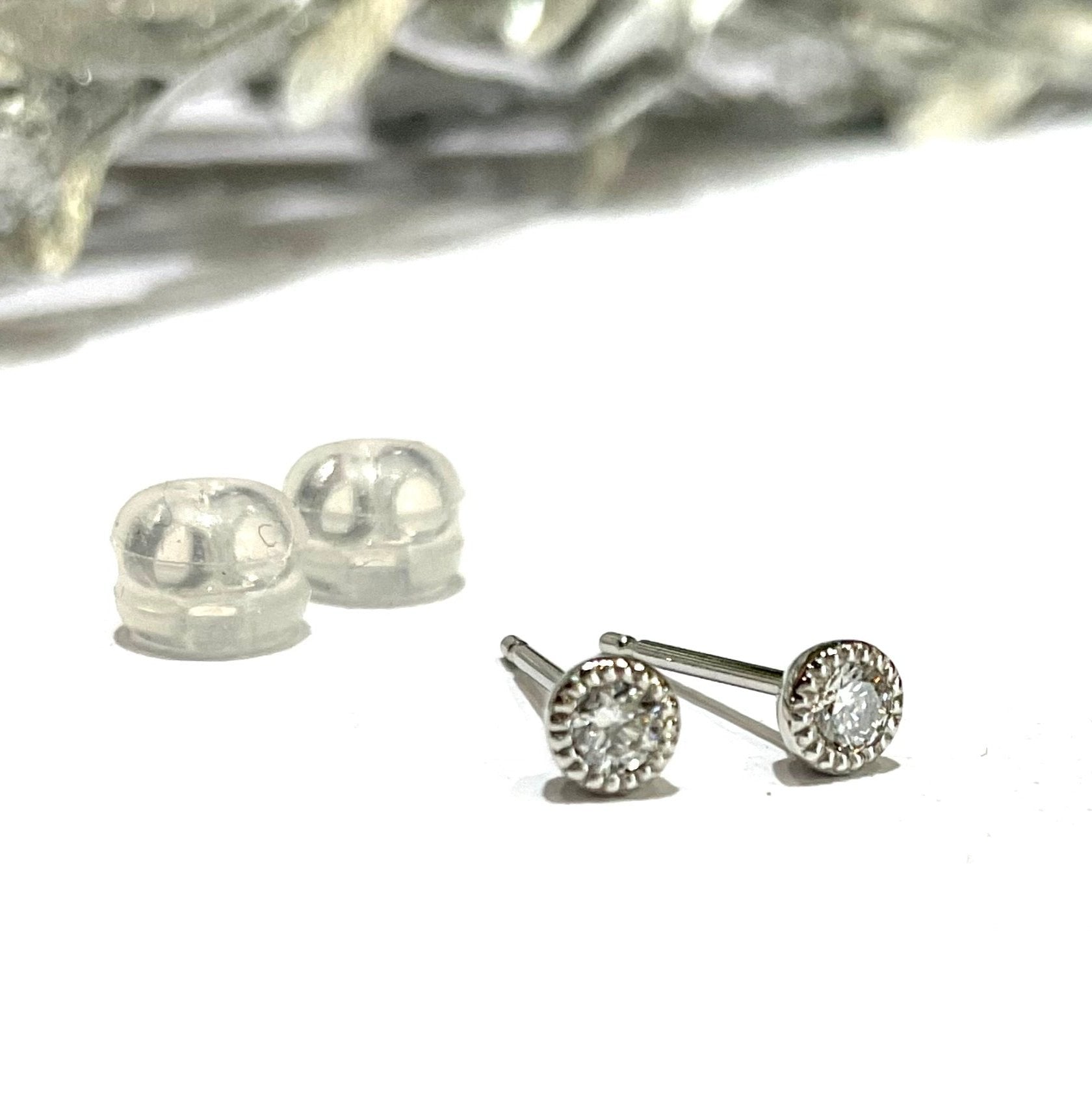 TILLA EARTH PT900 Twinkle ダイヤモンドピアス 石垣島ジュエリー 一粒